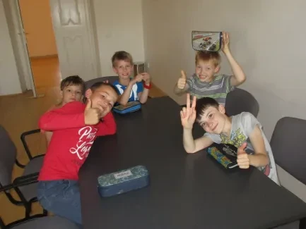 Škola v přírodě 1. A, 2. B, 4. A - Broumov (část 1)