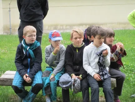 Škola v přírodě 1. A, 2. B, 4. A - Broumov (část 1)