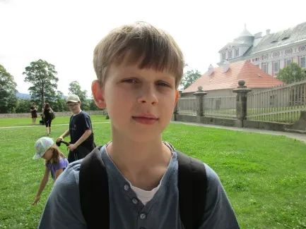 Škola v přírodě 1. A, 2. B, 4. A - Broumov (část 1)