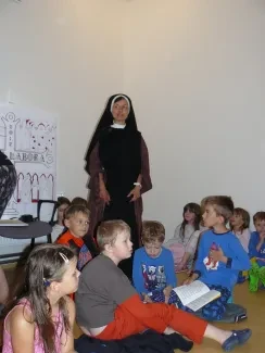 Škola v přírodě 1. A, 2. B, 4. A - Broumov (část 1)