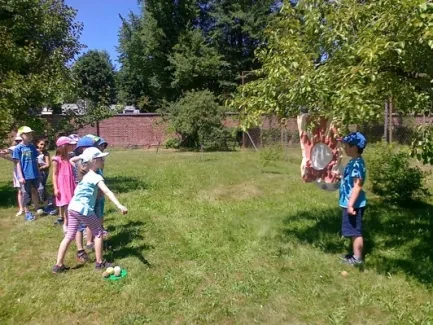 Putování s hradeckými lvy do kláštera - ŠD 1.tř.