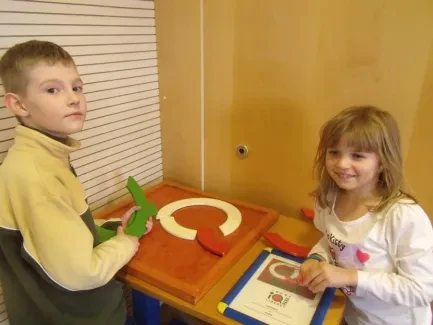 ŠD prvňáků na výstavě Hry a klamy ve vědecké knihovně