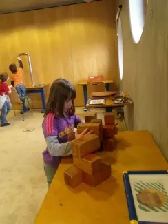 ŠD prvňáků na výstavě Hry a klamy ve vědecké knihovně