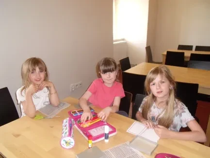 Škola v přírodě 1. A, 2. B, 4. A - Broumov (část 3)