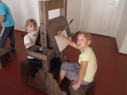 Škola v přírodě 1. A, 2. B, 4. A - Broumov (část 3)