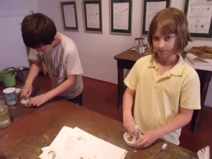 Škola v přírodě 1. A, 2. B, 4. A - Broumov (část 3)