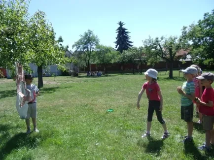 Putování s hradeckými lvy do kláštera - ŠD 1.tř.