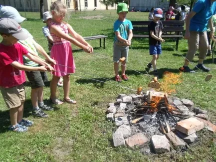 Putování s hradeckými lvy do kláštera - ŠD 1.tř.