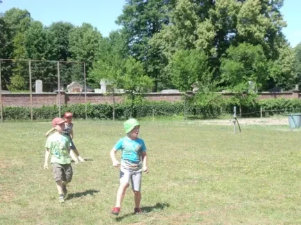 Putování s hradeckými lvy do kláštera - ŠD 1.tř.