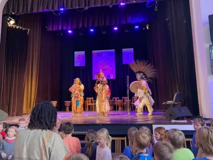 Setkání národů_ŠD