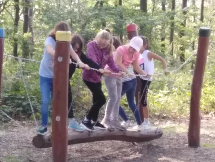 Den círk. školství_4. B_Milíř