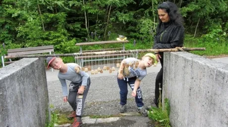 Škola v přírodě 1.B, 2.A - Janské Lázně (část 1)