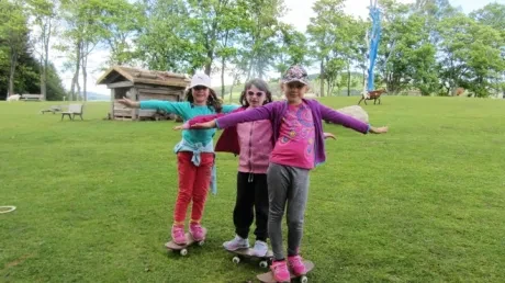 Škola v přírodě 1.B, 2.A - Janské Lázně (část 1)