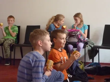 Škola v přírodě 1. A, 2. B, 4. A - Broumov (část 2)