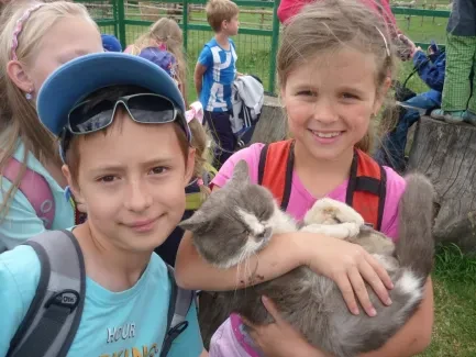 Škola v přírodě 1. A, 2. B, 4. A - Broumov (část 2)