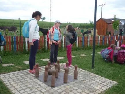 Škola v přírodě 1. A, 2. B, 4. A - Broumov (část 2)