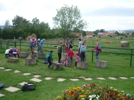 Škola v přírodě 1. A, 2. B, 4. A - Broumov (část 2)