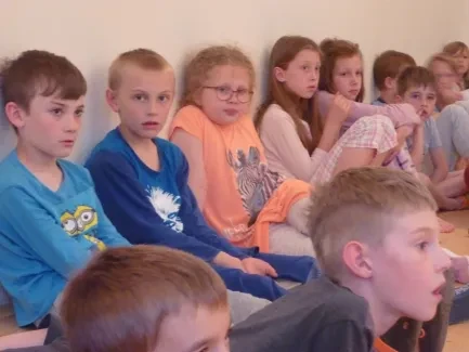 Škola v přírodě 1. A, 2. B, 4. A - Broumov (část 2)