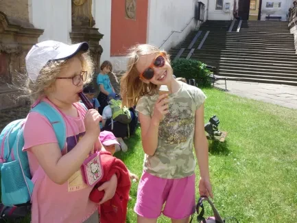 Škola v přírodě 1. A, 2. B, 4. A - Broumov (část 2)