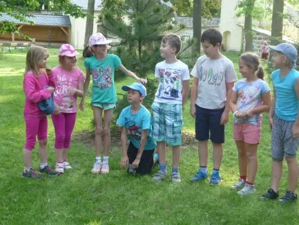 Škola v přírodě 1. A, 2. B, 4. A - Broumov (část 3)