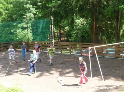 Škola v přírodě 1.B, 2.A - Janské Lázně (část 2)