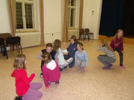 Přespávání Holka IN