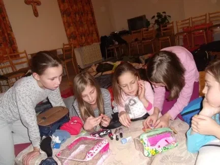 Přespávání Holka IN