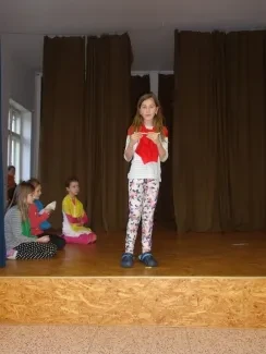 Přespávání Holka IN