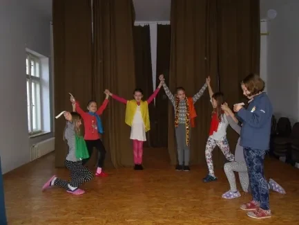 Přespávání Holka IN