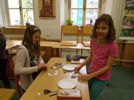 Kroužek Ovečka a Holka IN