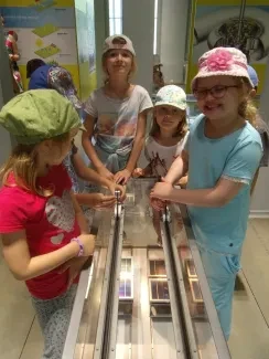 Výlet 1. A - Hučák, projížďka lodí