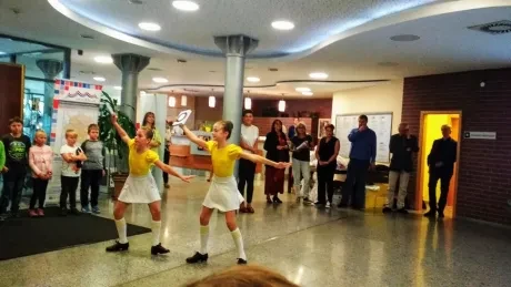 Vernisáž_OCH HK_Pomáháme seniorům_ŠD