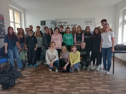 Institut Paměti národa_9. A