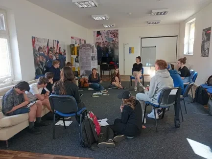 Institut Paměti národa_8. A