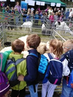 Den církevního školství_1. A a 1. B_1