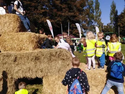 Den církevního školství_1. A a 1. B_1