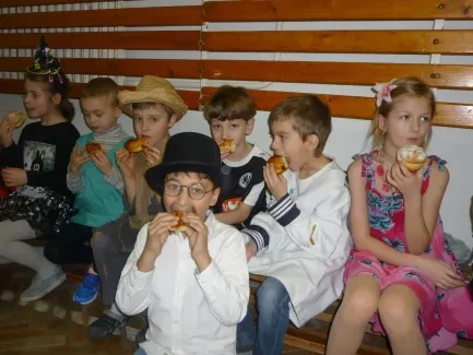 Masopust - karneval - 1. B a 2. A