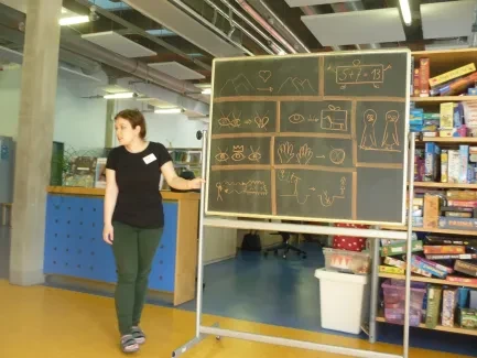 Knihovna "U Velryby"_2. A